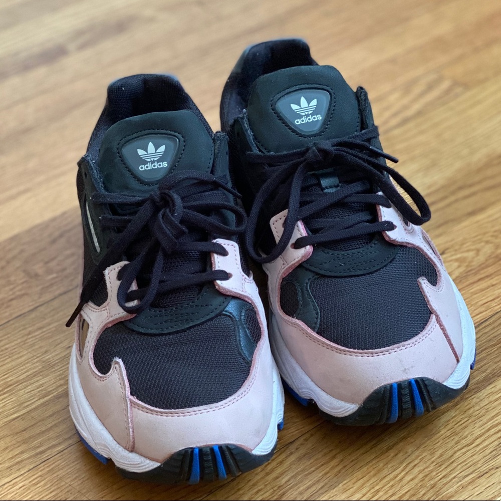 Adidas Falcon